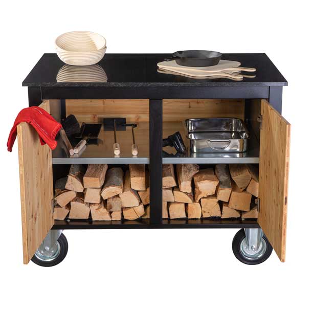 Modul ANTON, Türen offen: Werkzeuge und GN-Schale im Fach, Holz unten, Zubehör auf der Arbeitsplatte