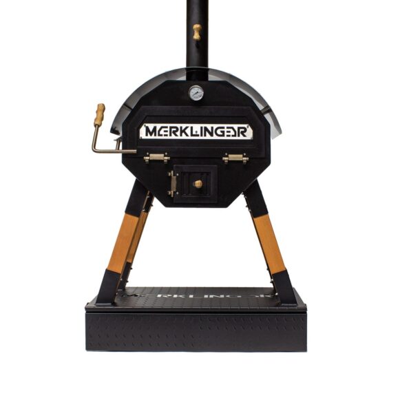 MERKLINGER Holzbackofen Frontansicht mit Thermometer und Holzgriffen an Türen.“