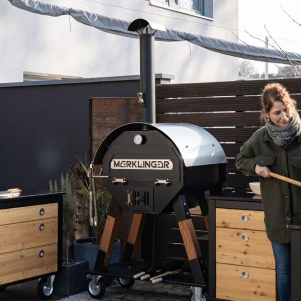 Der Merklinger Backofen 800 mit verschiedenen Outdoor Küchen Modulen