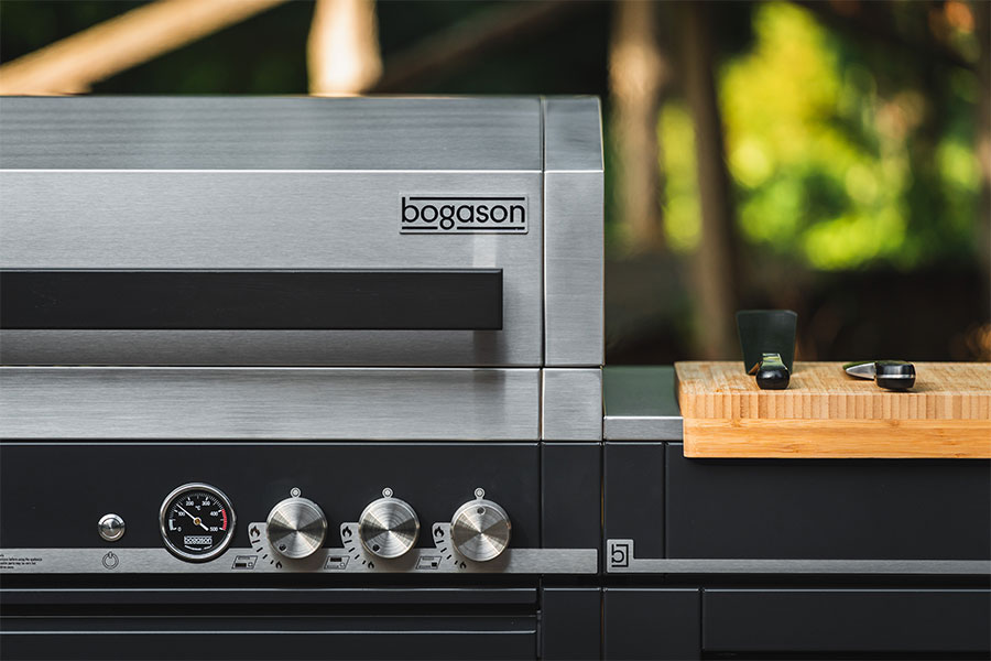 Bogason Quasar Outdoor-Grill in RAL 7021 Anthrazit mit Sizzle-Zone